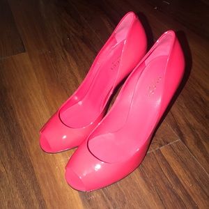 💞BRAND NEW GUCCI💞 Shocking Pink Stilettos